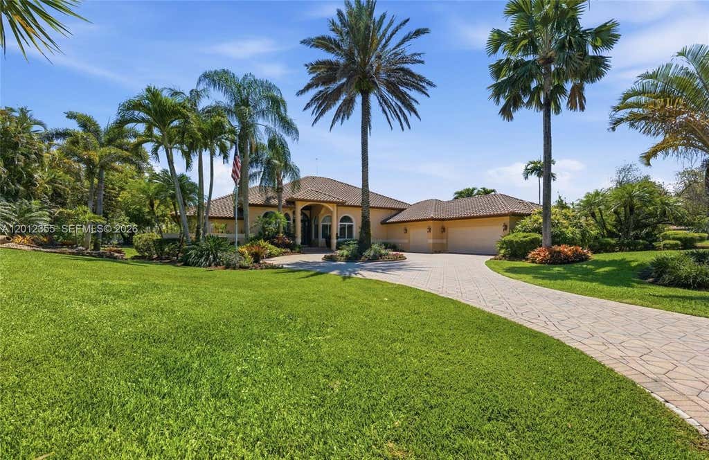 Photo of 3160 Paddock Road, Weston, FL 33331 (MLS # A12012355)