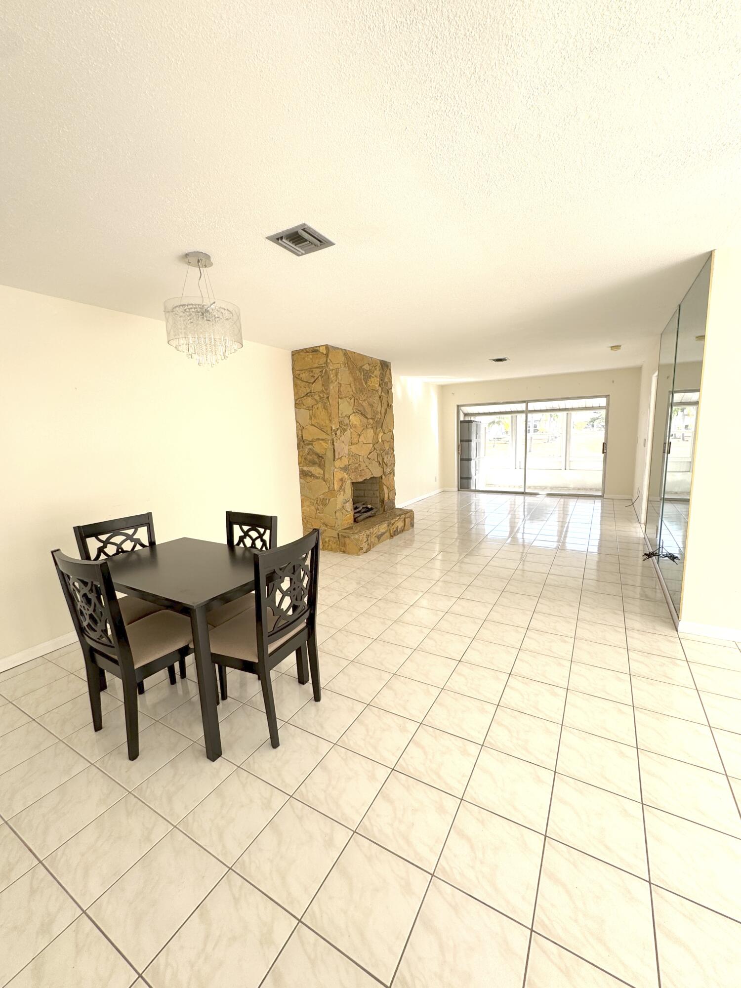 THE GROVE CONDOMINIUM SECTION 1 - Residential