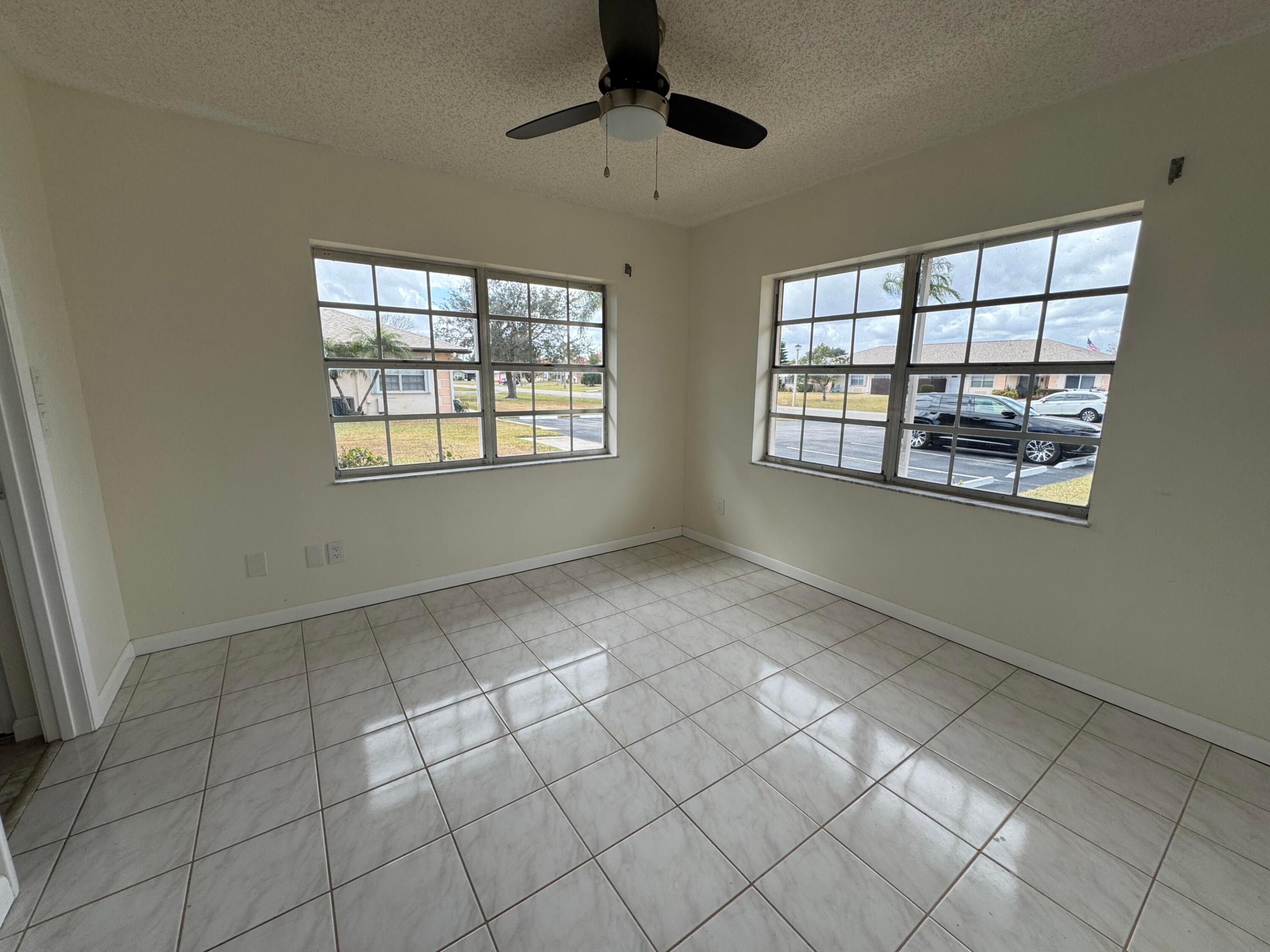 THE GROVE CONDOMINIUM SECTION 1 - Residential