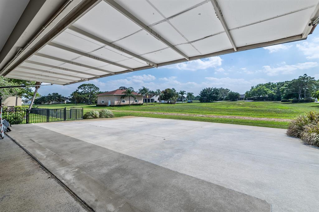 WELLINGTON AERO CLUB OF T - Residential