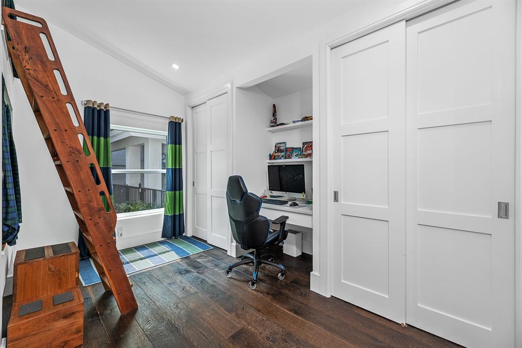 WELLINGTON AERO CLUB OF T - Residential