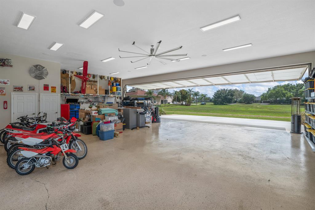 WELLINGTON AERO CLUB OF T - Residential