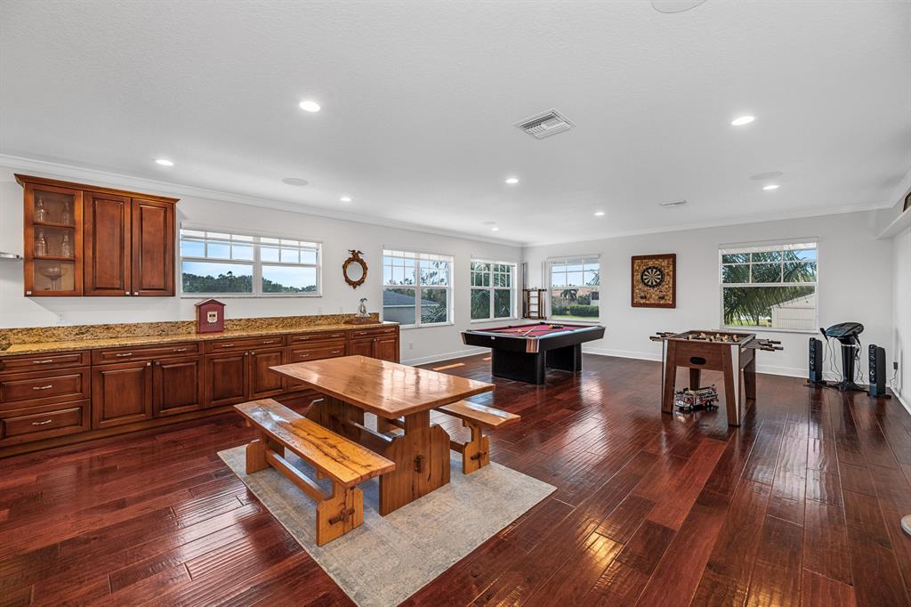 WELLINGTON AERO CLUB OF T - Residential