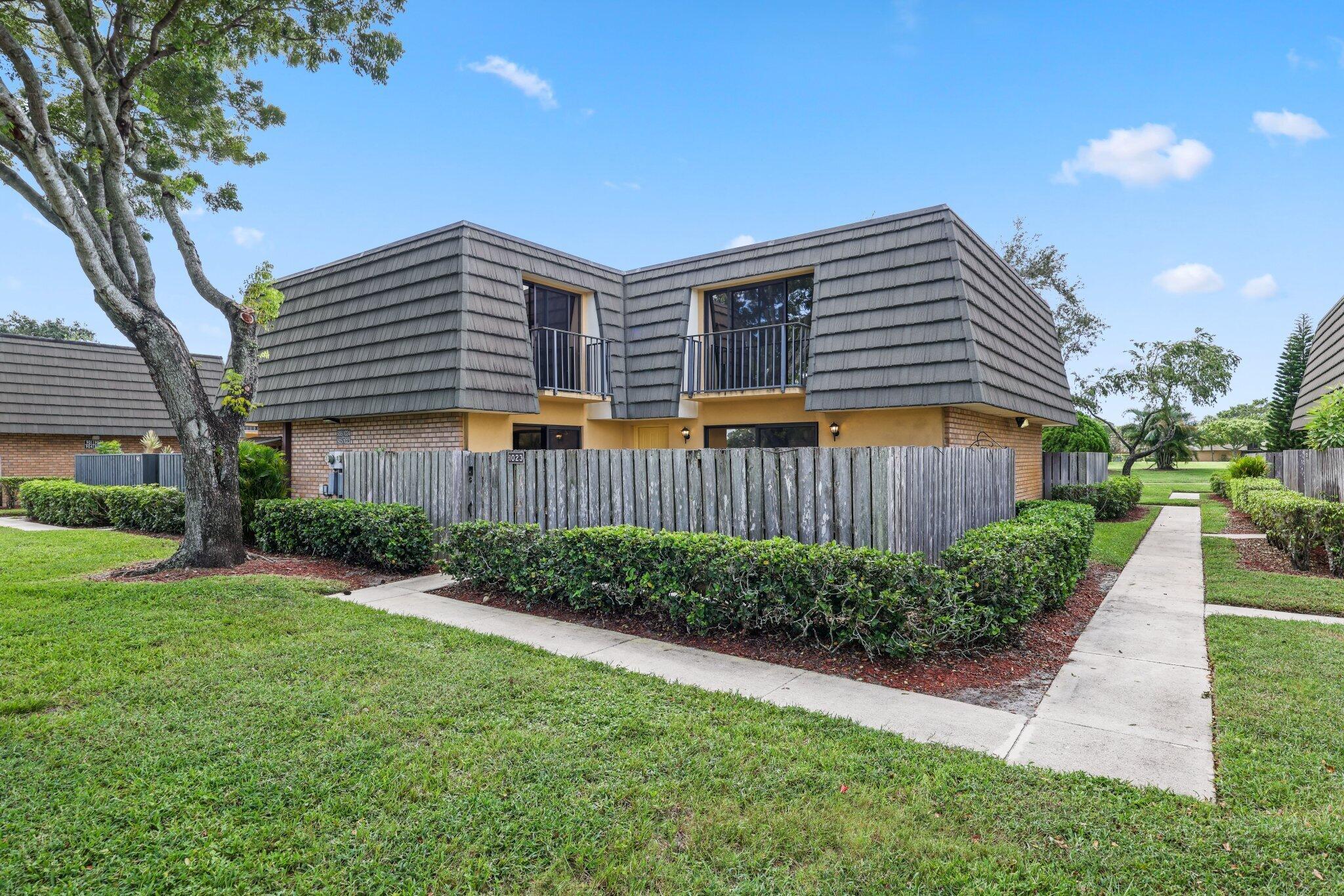 VILLAGE OF SANDALWOOD LAK - Residential