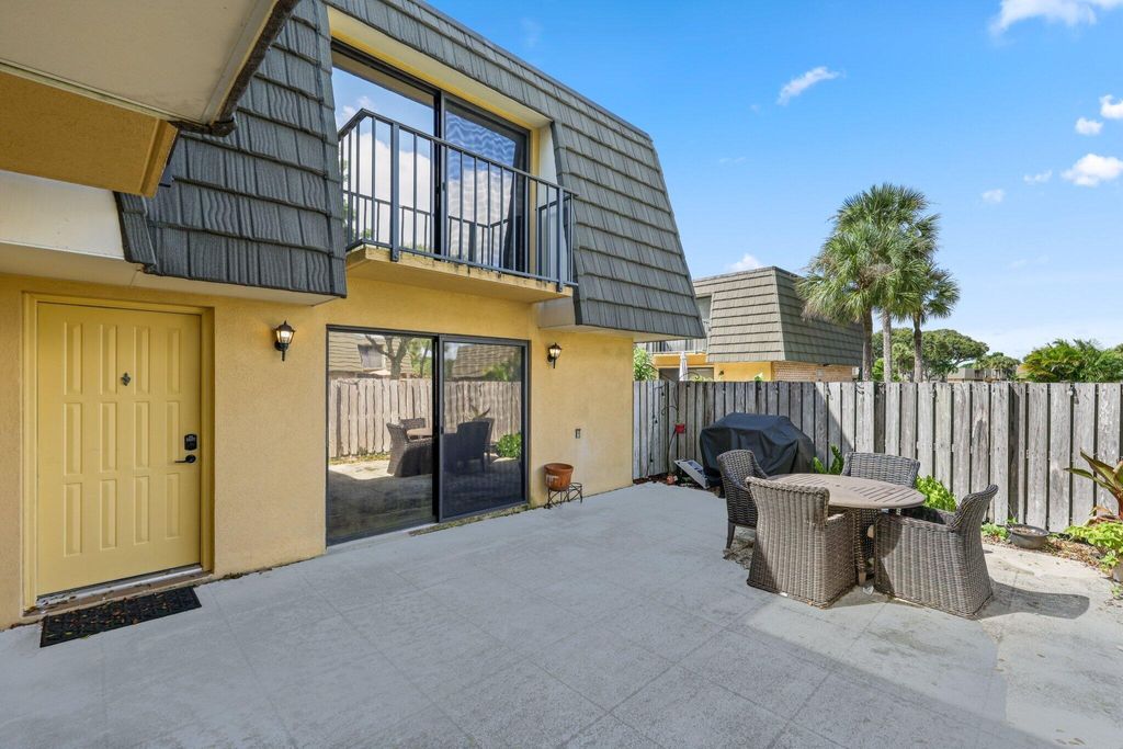 Photo of 1023 10th Way, West Palm Beach, FL 33407 (MLS # R11134110)