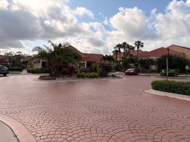Grand Oasis Condo - Residential