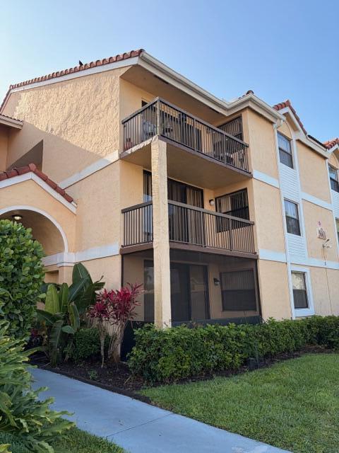 Grand Oasis Condo - Residential