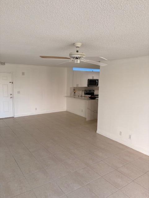 Grand Oasis Condo - Residential