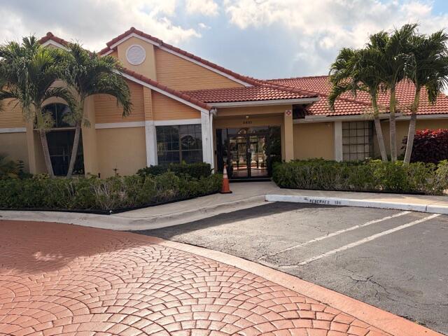 Grand Oasis Condo - Residential