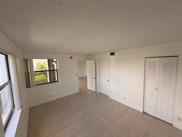 Grand Oasis Condo - Residential