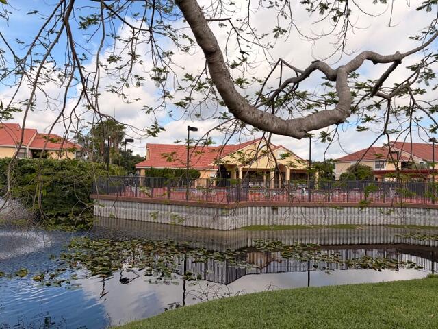 Grand Oasis Condo - Residential