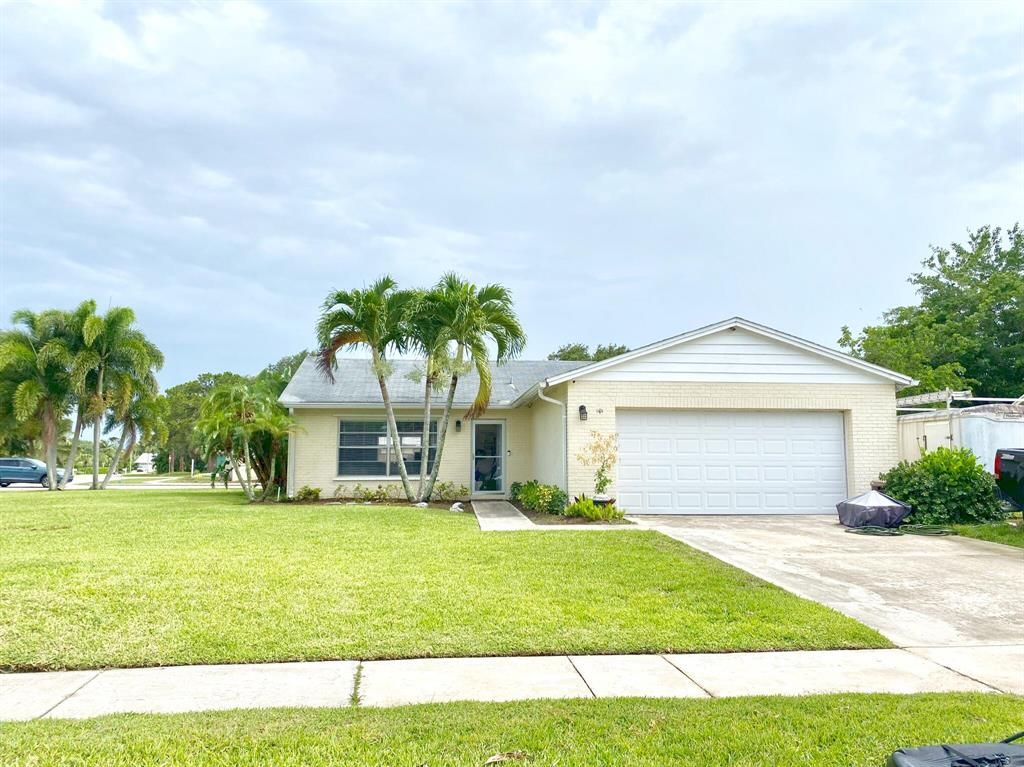Photo of 101 Village Circle, Jupiter, FL 33458 (MLS # R10724452)