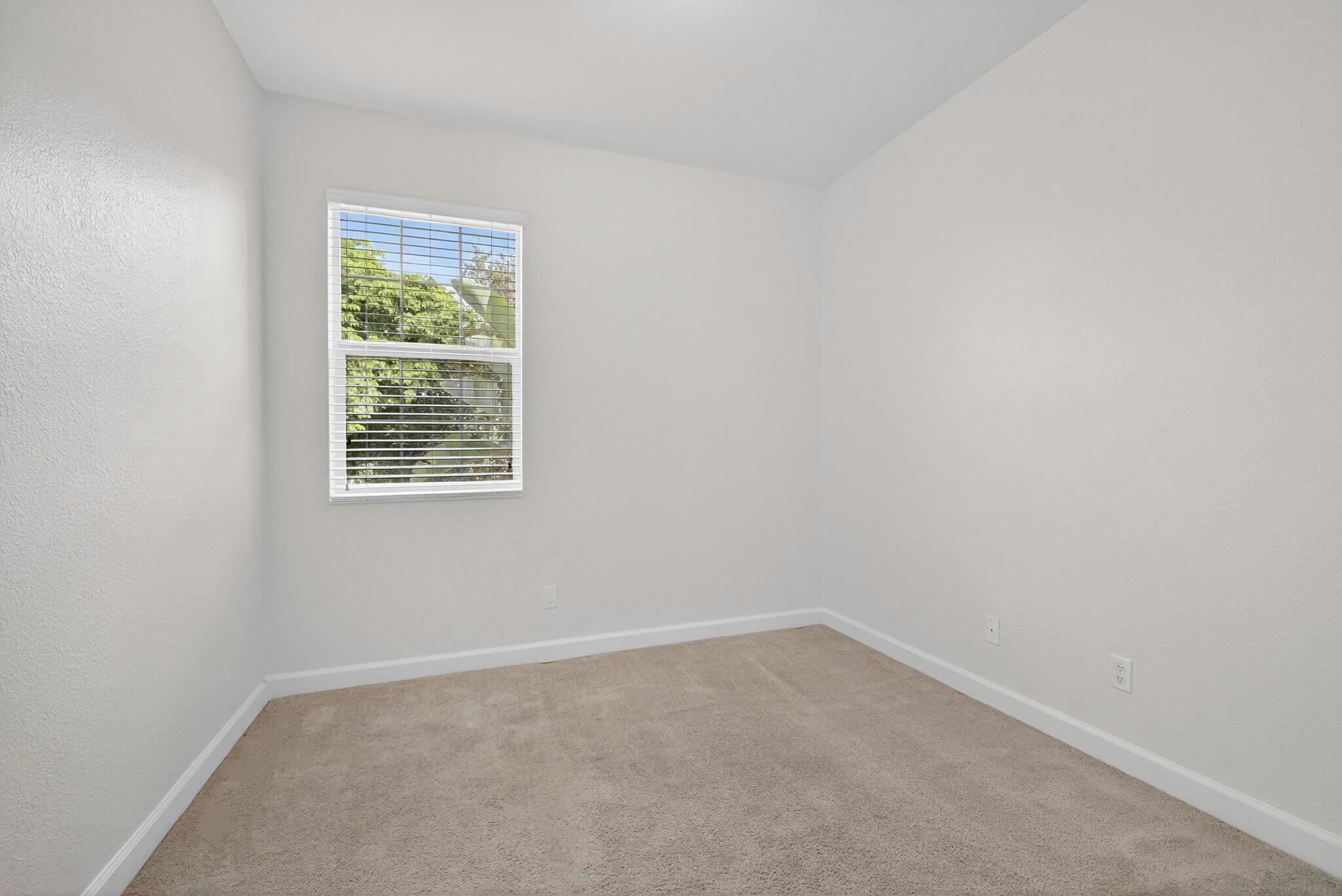 CHARLESTON COMMONS - Residential