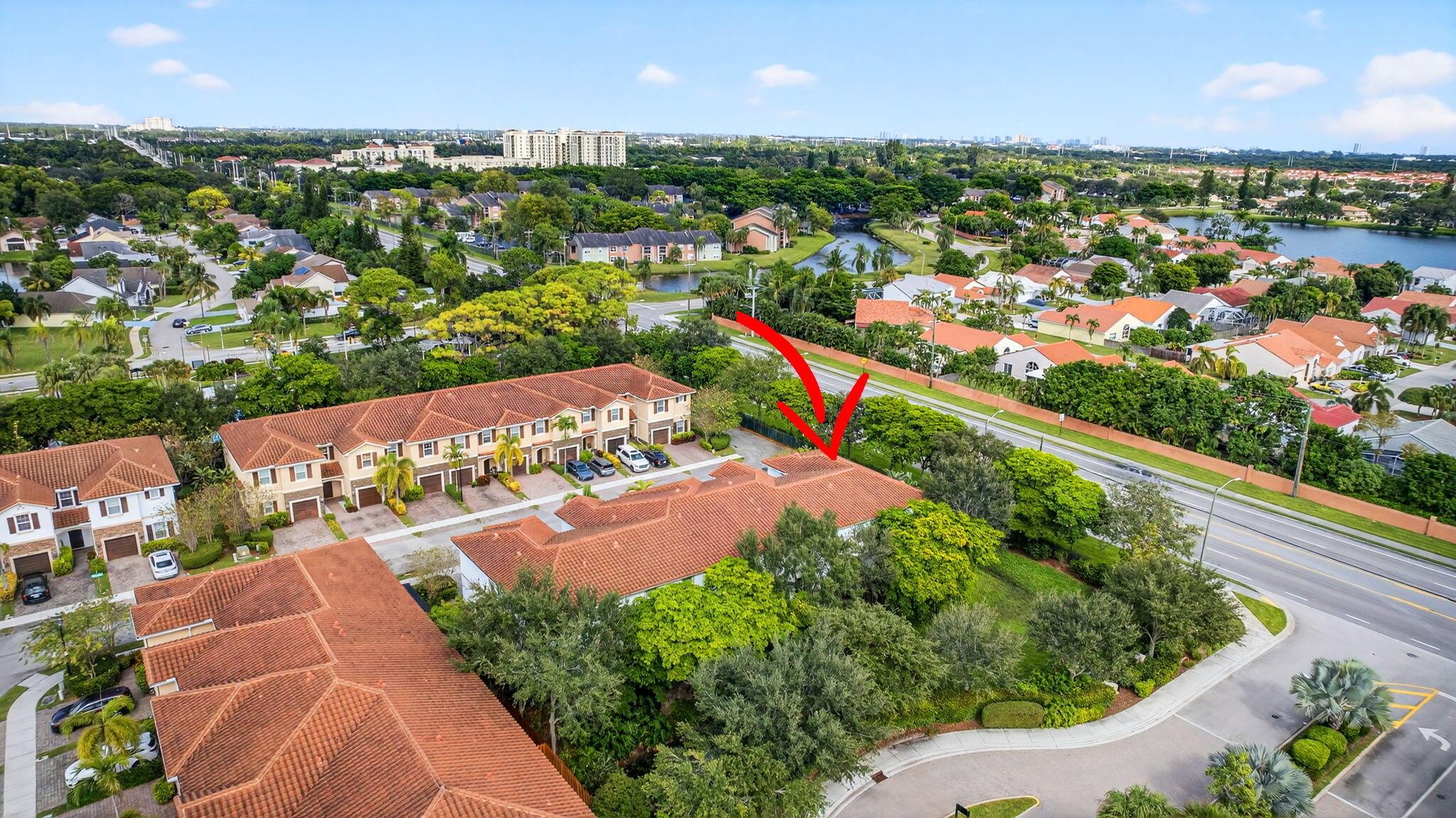 CHARLESTON COMMONS - Residential