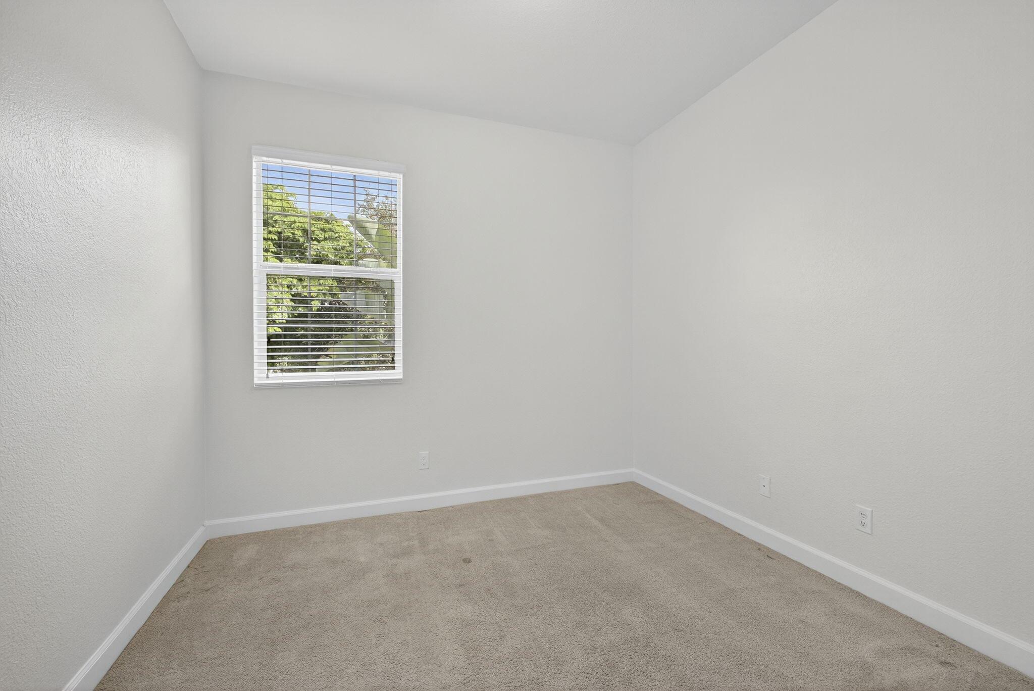 CHARLESTON COMMONS - Residential