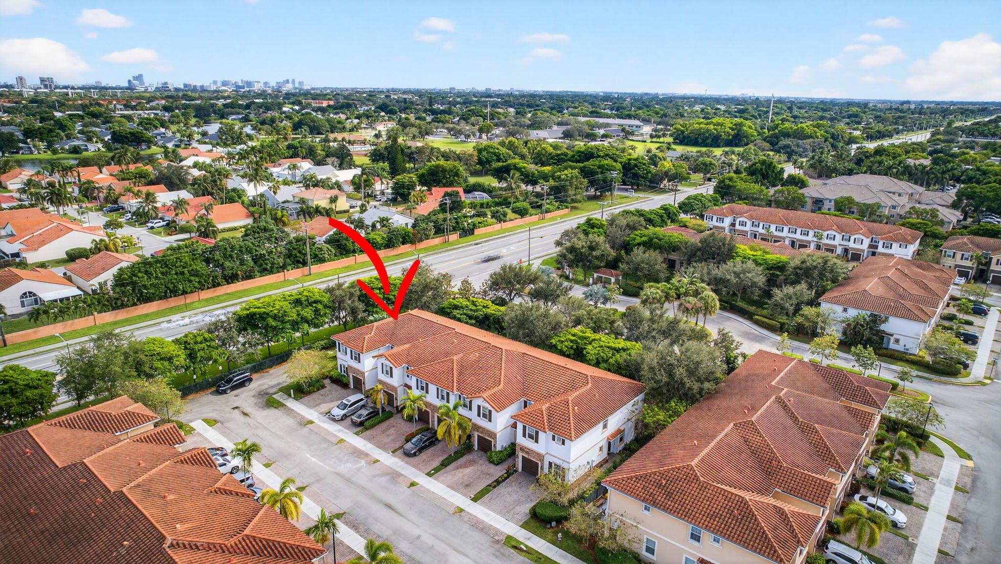 CHARLESTON COMMONS - Residential