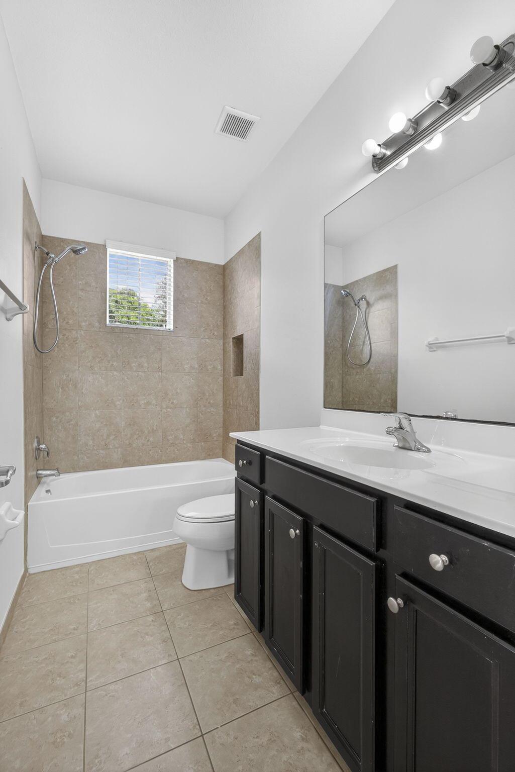 CHARLESTON COMMONS - Residential