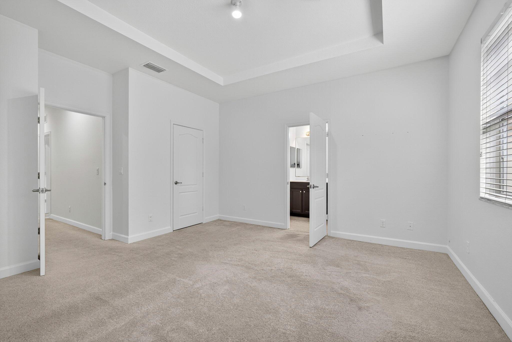 CHARLESTON COMMONS - Residential