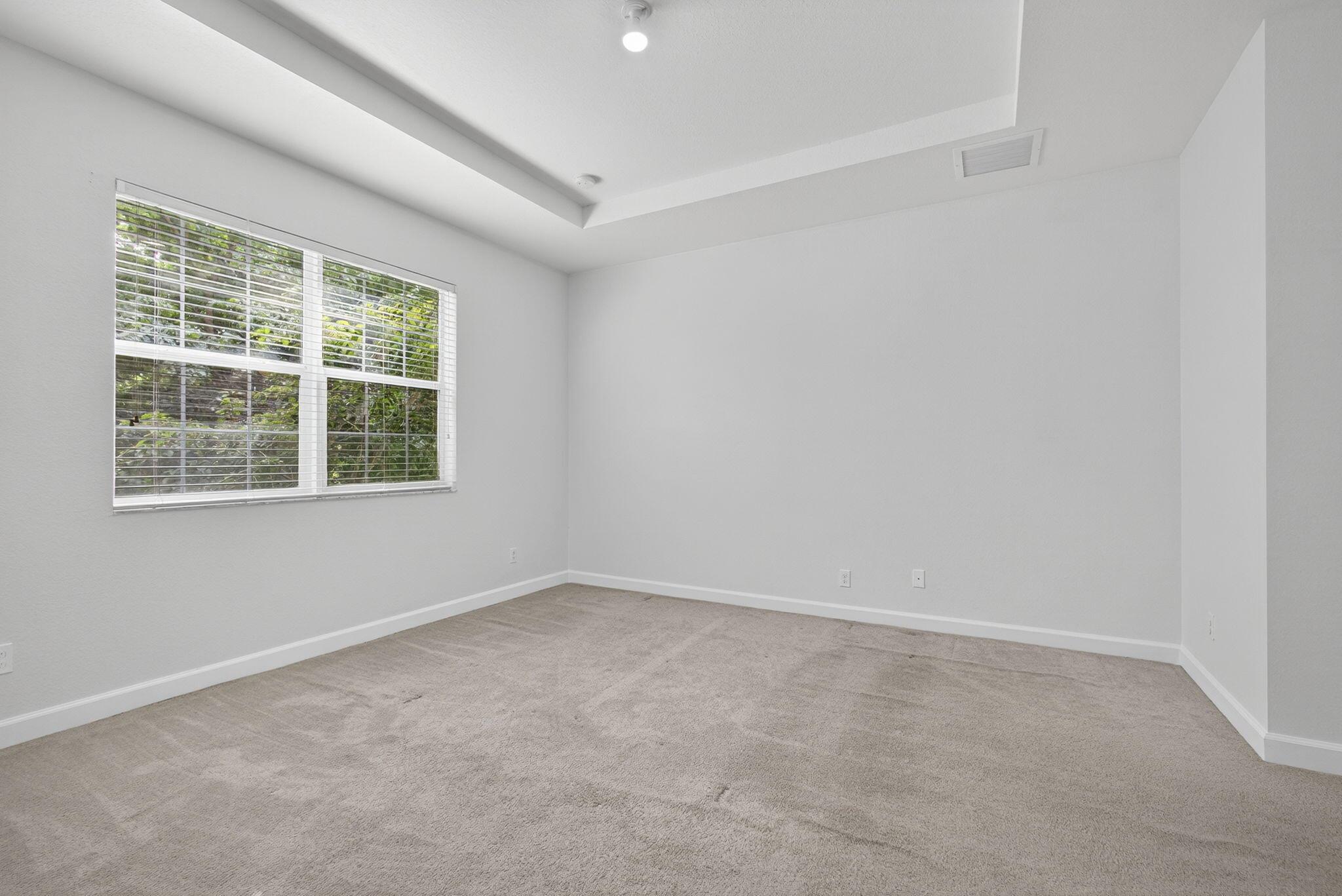 CHARLESTON COMMONS - Residential