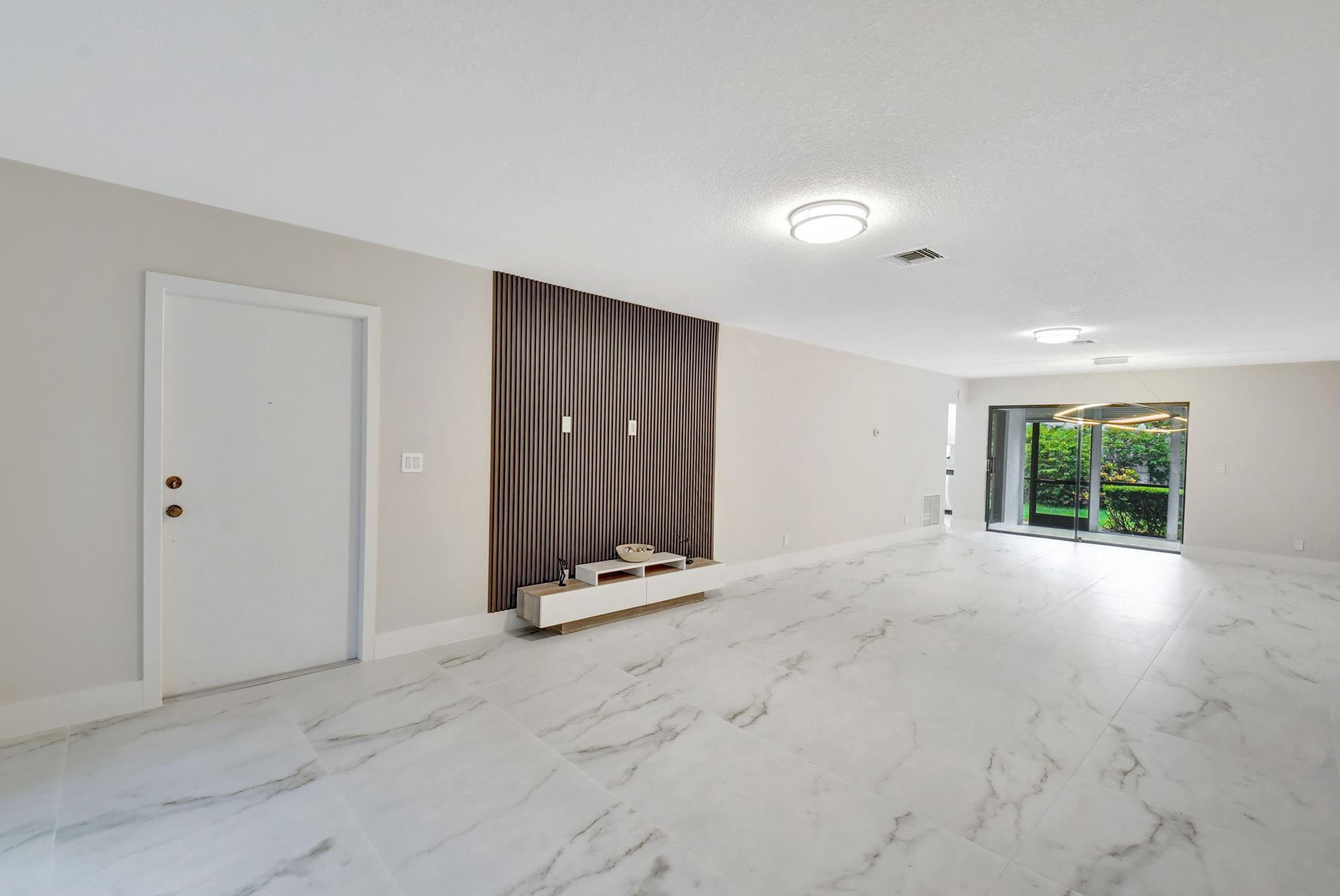 4724 Greentree Circle B