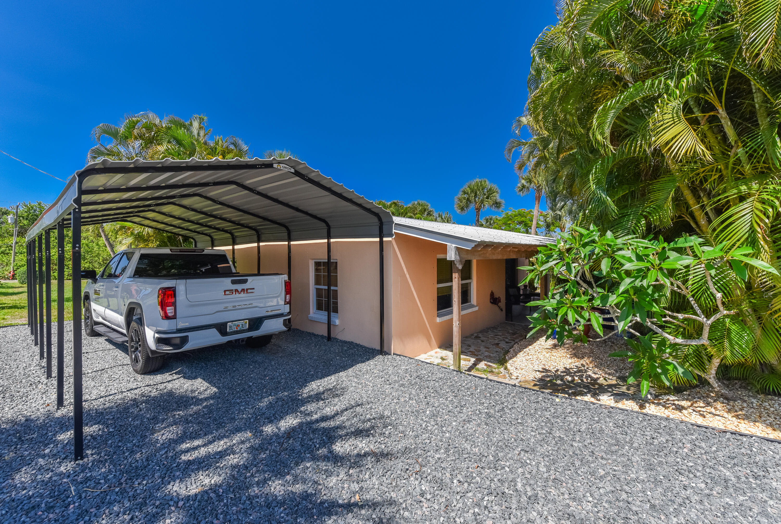 1116 NE Oceanview Circle