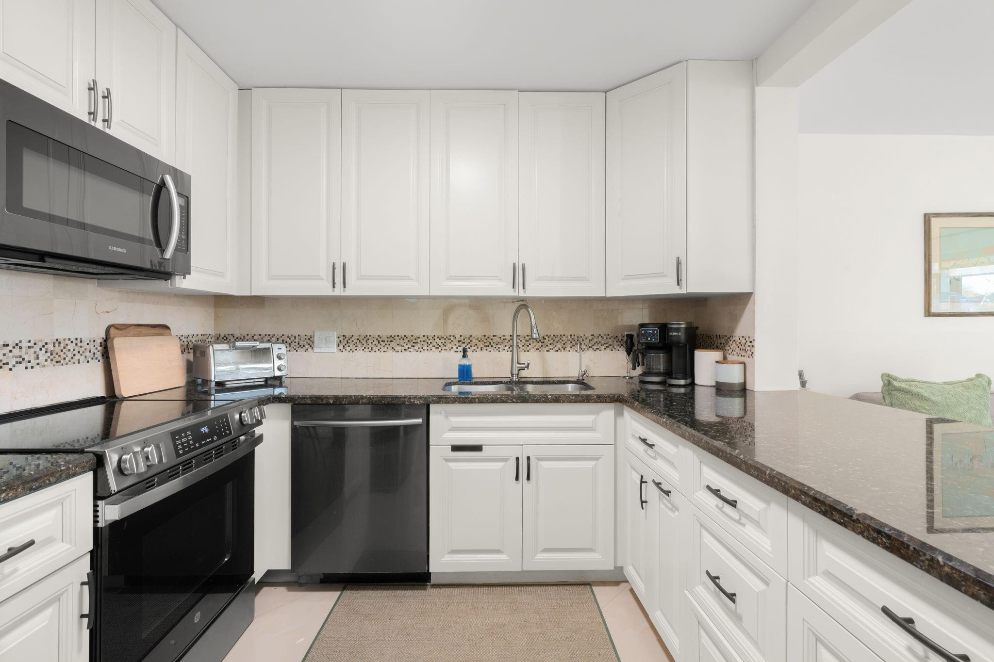 Embassy Square Condo - Residential