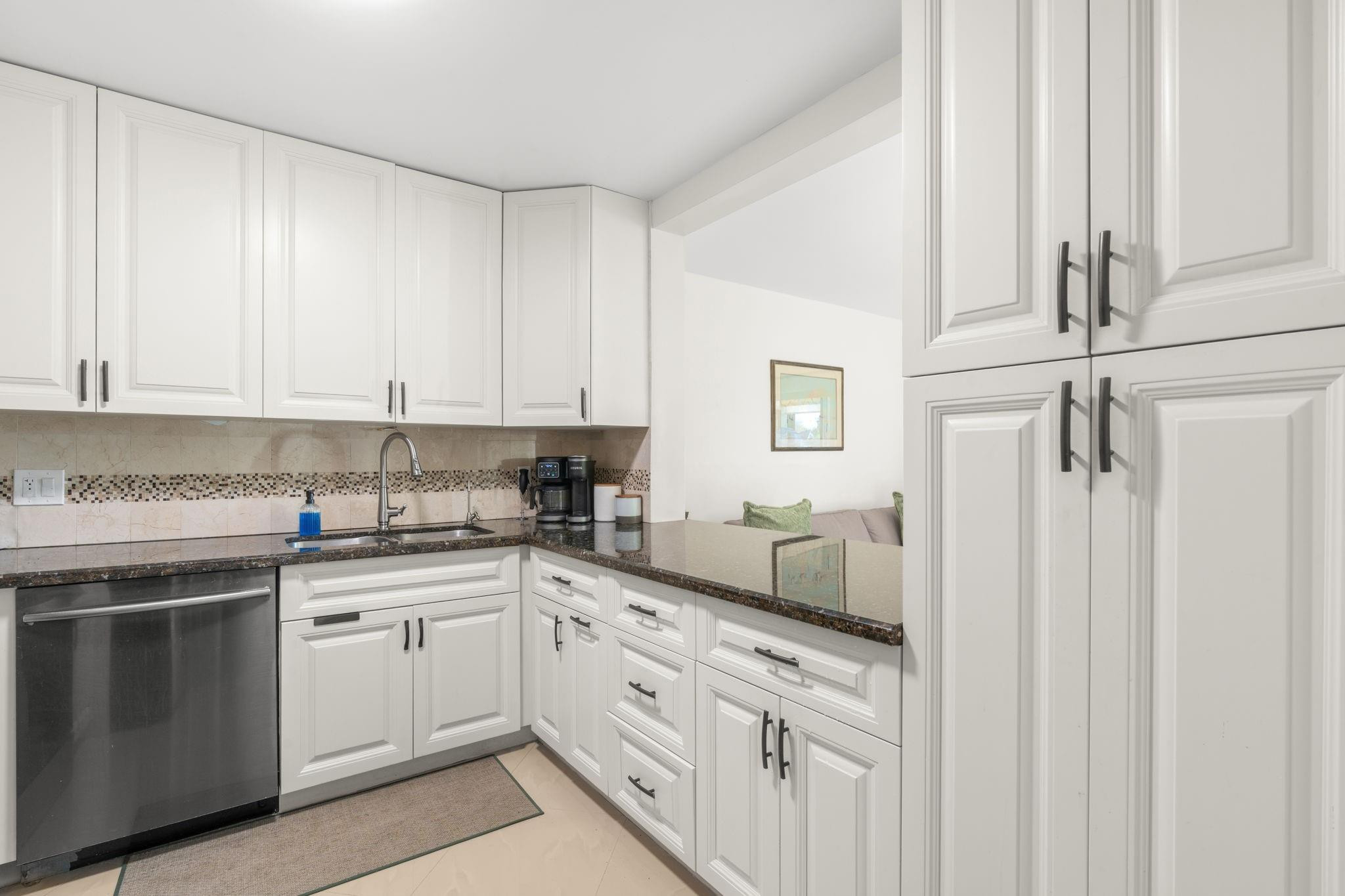 Embassy Square Condo - Residential