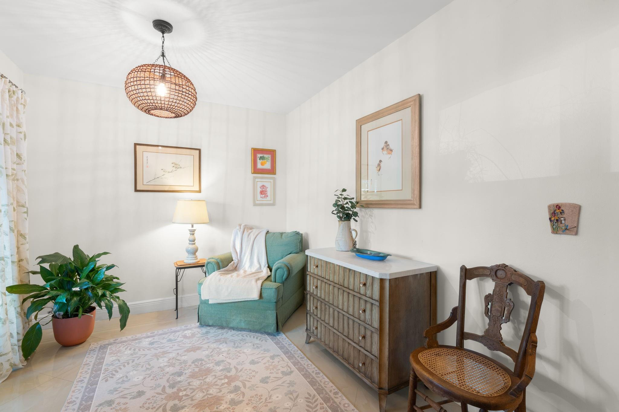 Embassy Square Condo - Residential