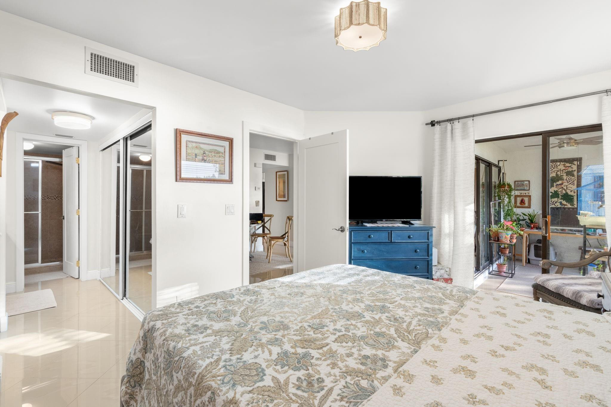 Embassy Square Condo - Residential