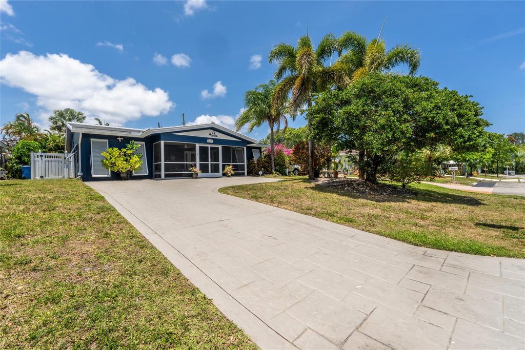 Photo of 3429 NE 17th Way, Oakland Park, FL 33334 (MLS # F10478356)