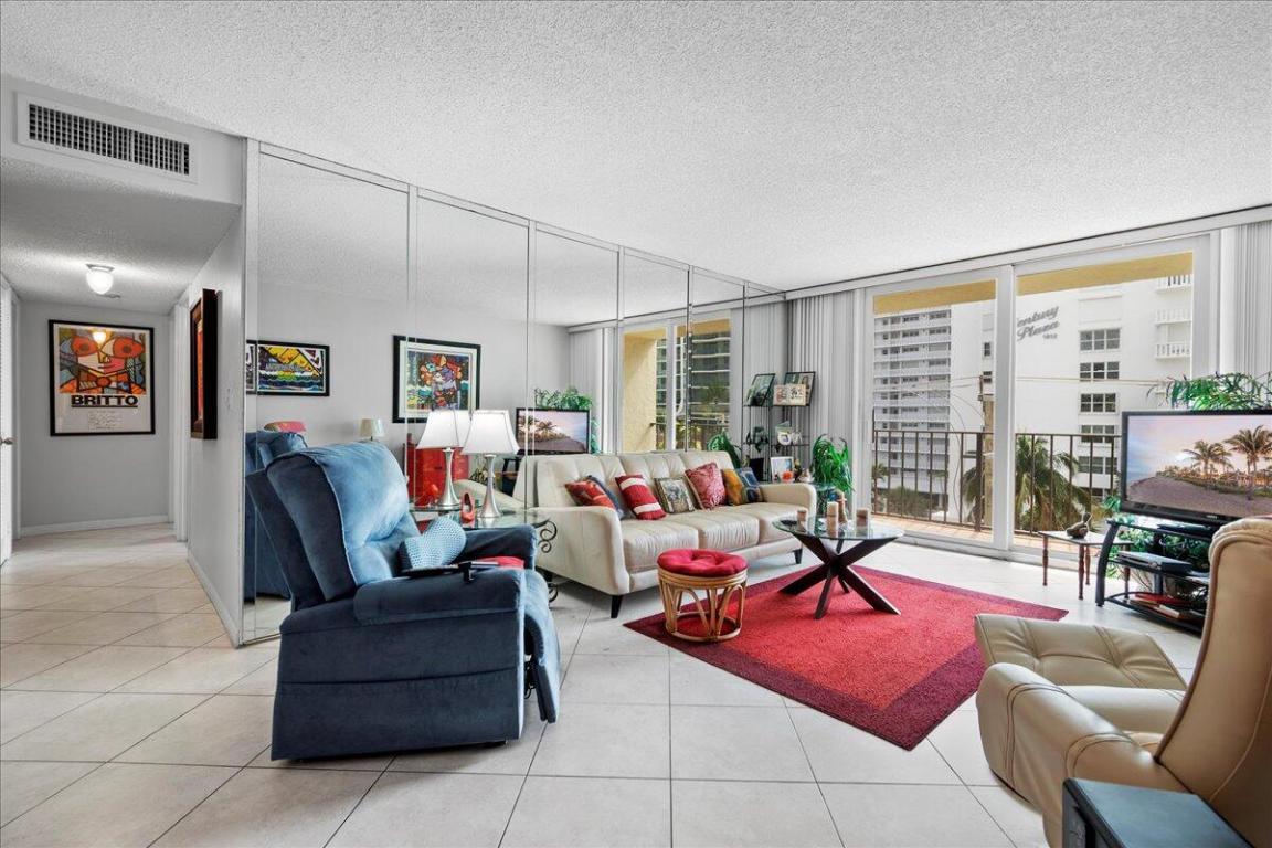 1009 N Ocean Boulevard 510