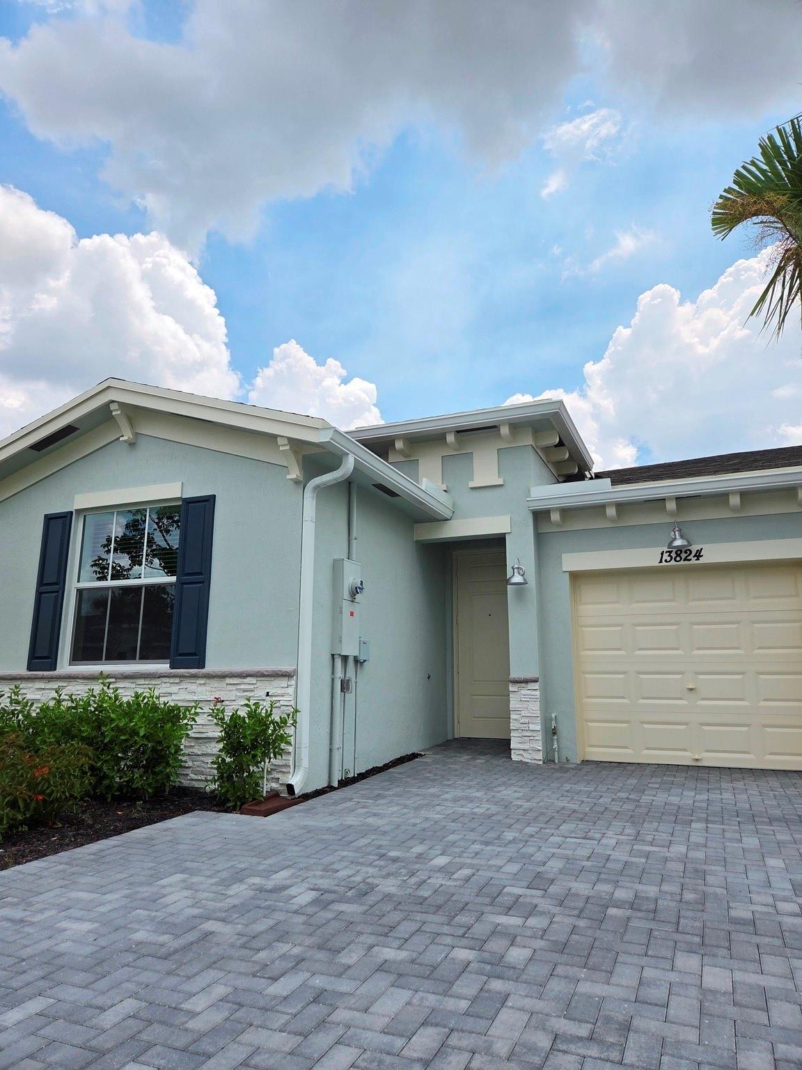 Welcome to Delray Trail, a beautiful 55+ community in Delray Beach. This brand-new one-story villa offers modern comfort and convenience with:
? 2 Spacious Bedrooms + Den (can easily be used as a 3rd bedroom)
? Open-Concept Living & Dining Area
? Laundry Room for Convenience
? Impact Windows for safety and energy efficiency
? Brand-New Stainless Steel Appliances
? Walk in Closets
Adult Children are welcomed.
Enjoy peace of mind in this vibrant community, with brand-new construction designed for today’s lifestyle.