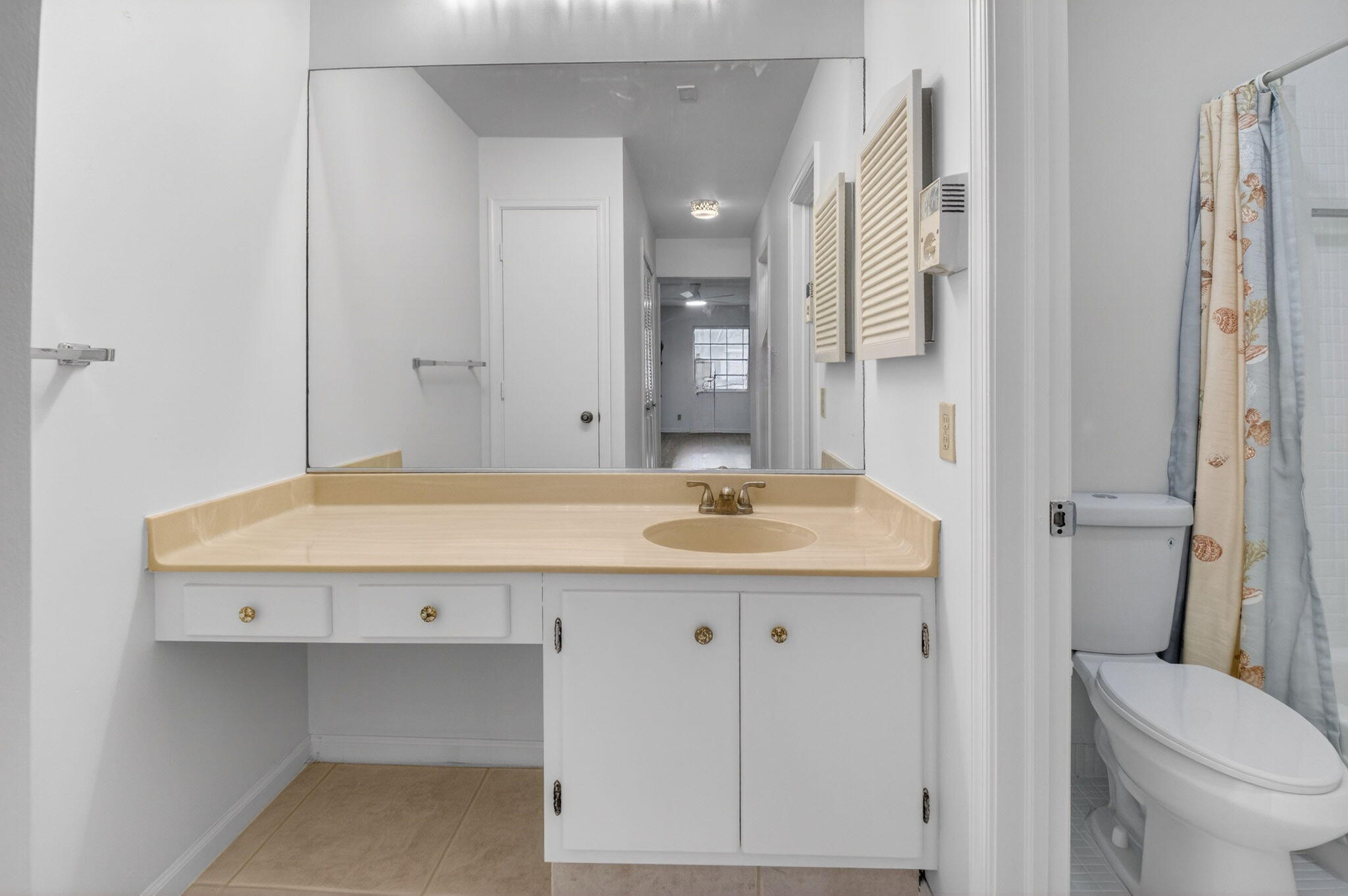 LIMETREE CONDO - Residential