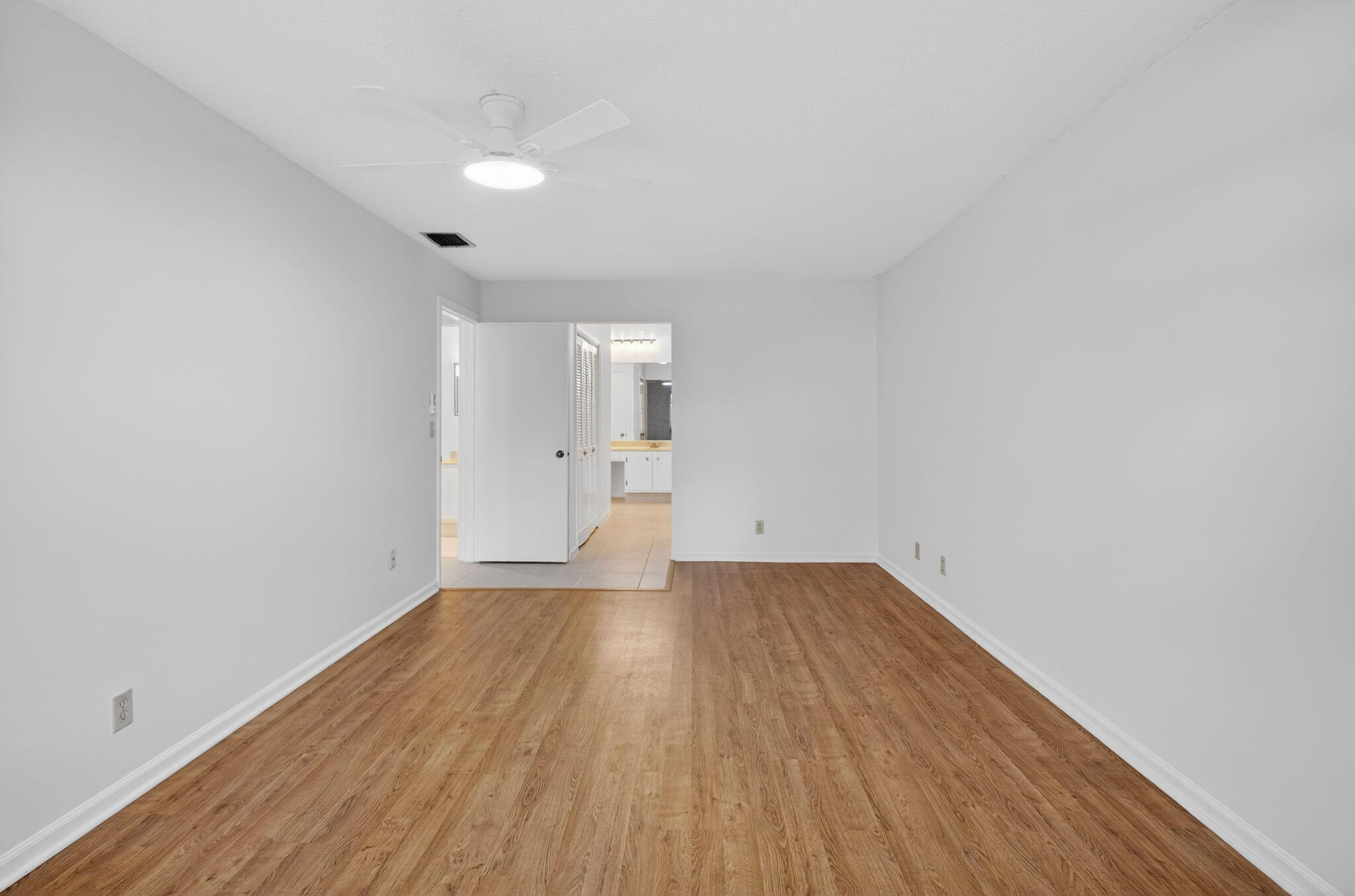 LIMETREE CONDO - Residential