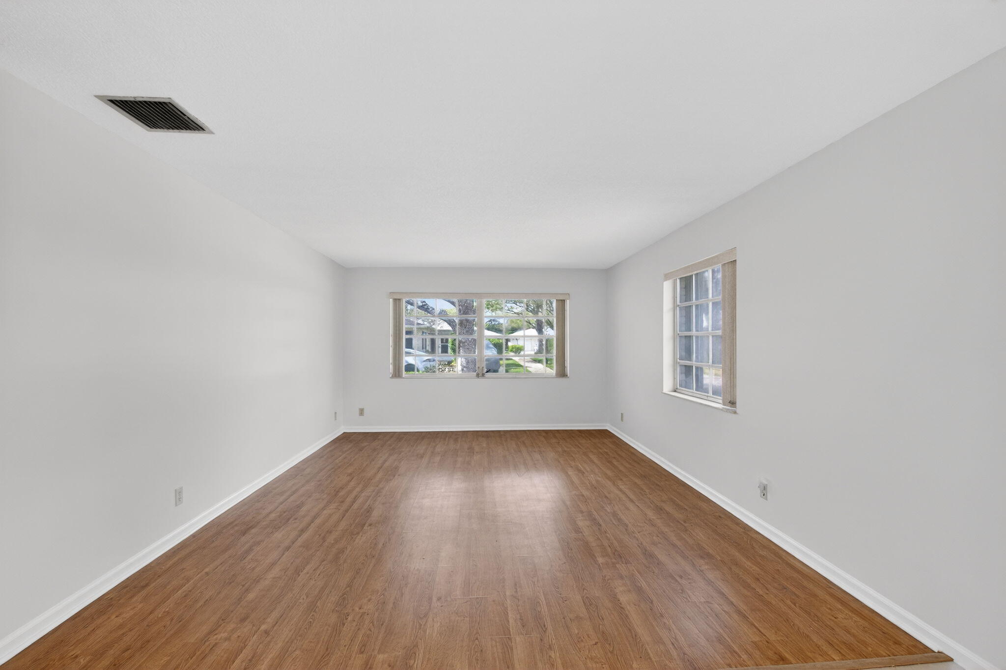 LIMETREE CONDO - Residential