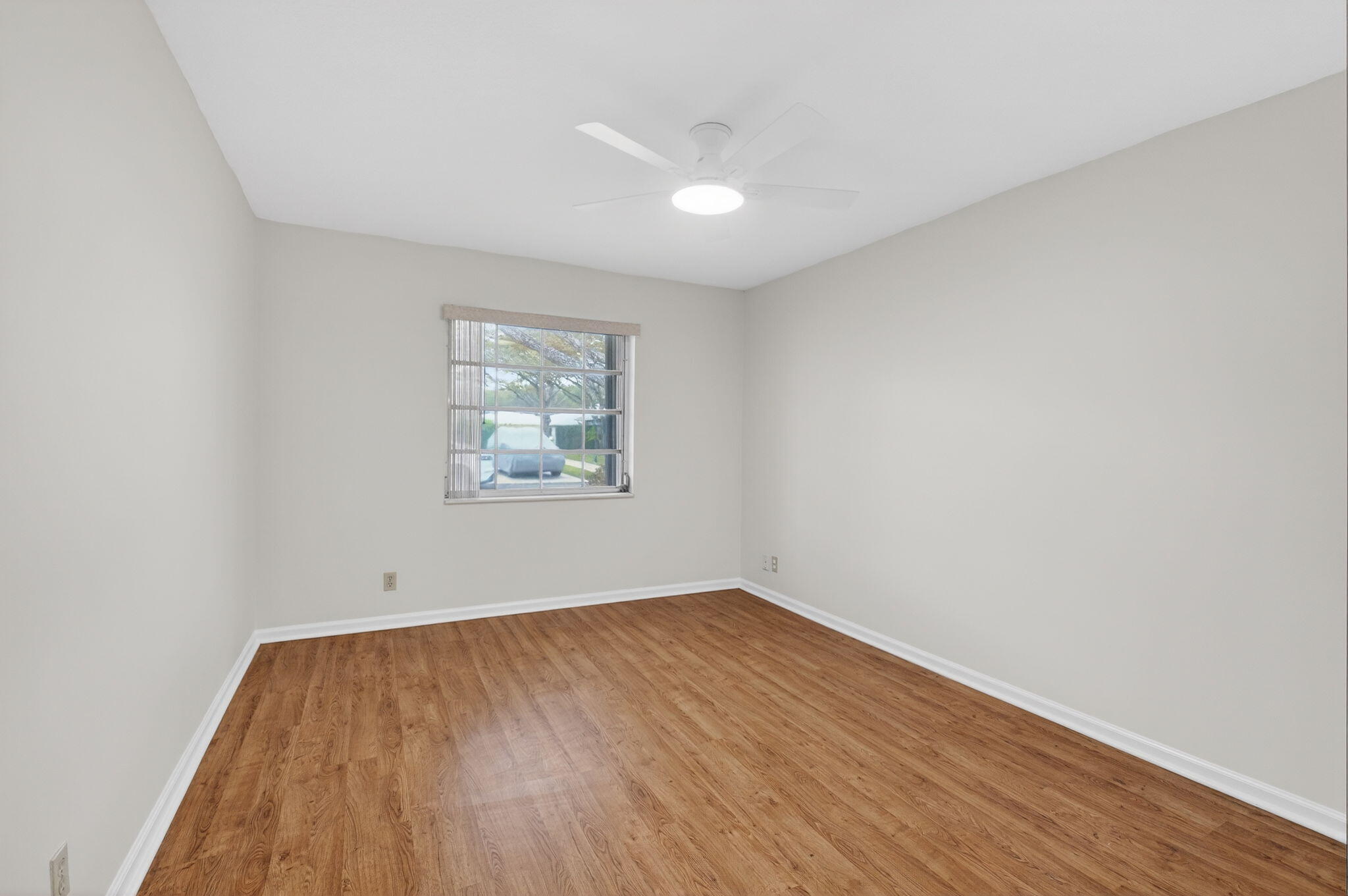 LIMETREE CONDO - Residential