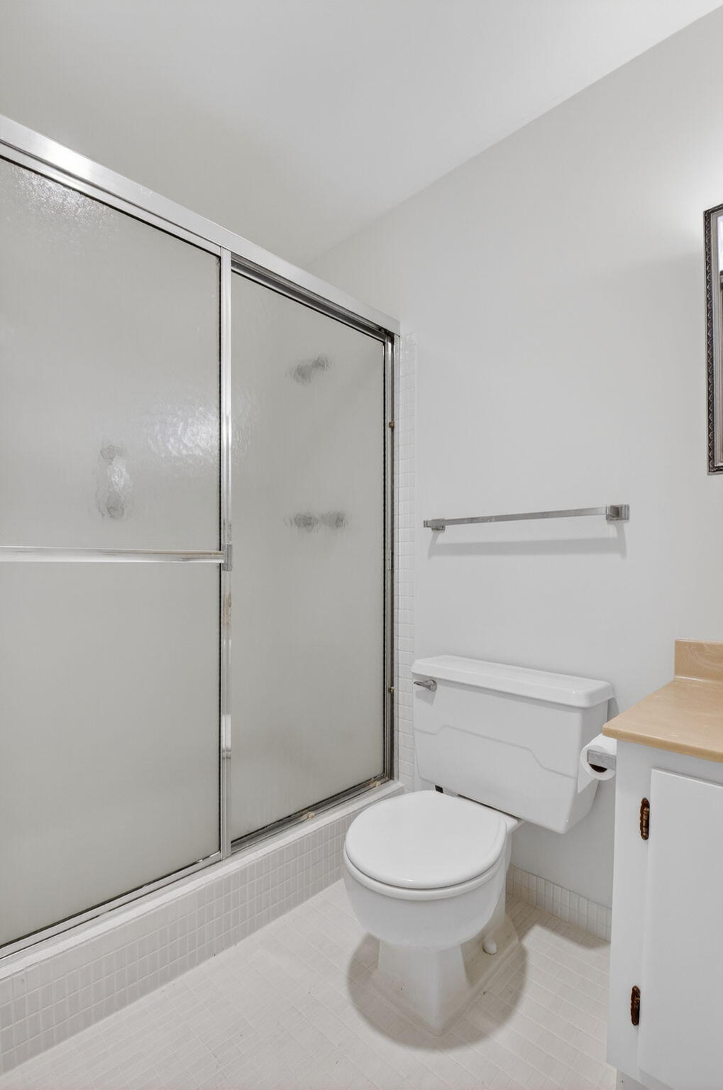 LIMETREE CONDO - Residential