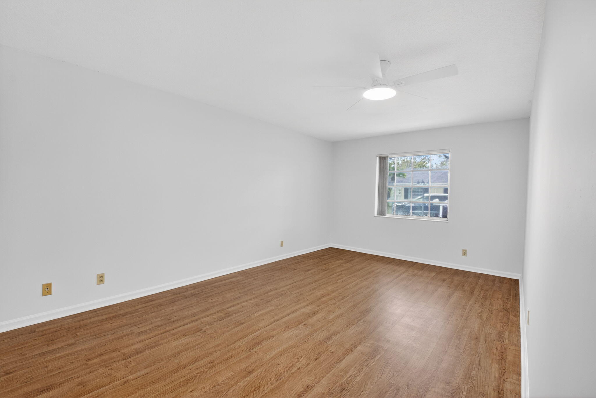 LIMETREE CONDO - Residential