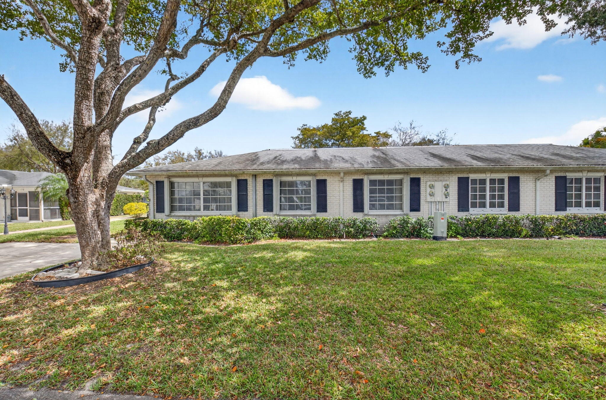 LIMETREE CONDO - Residential