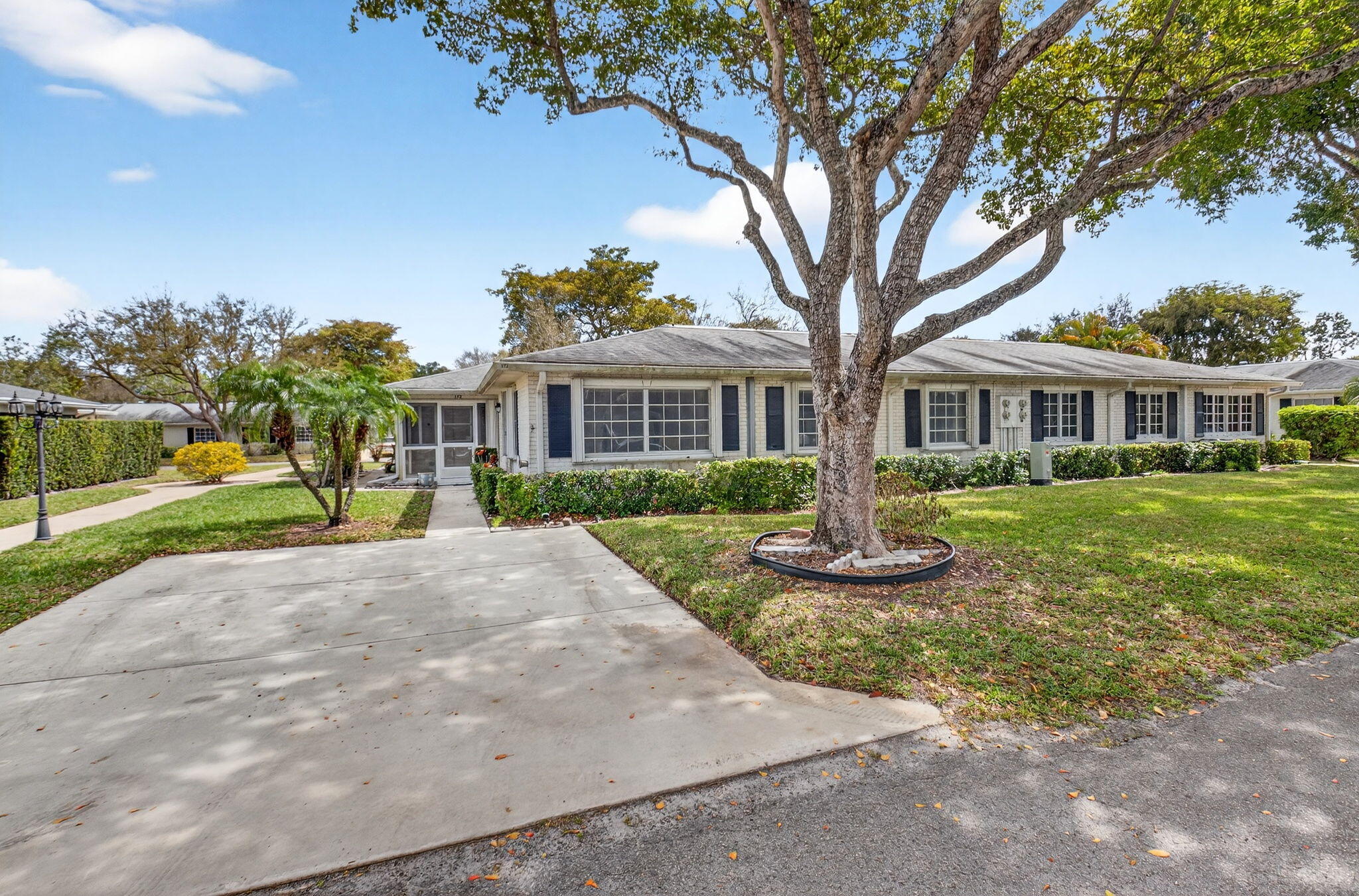 LIMETREE CONDO - Residential