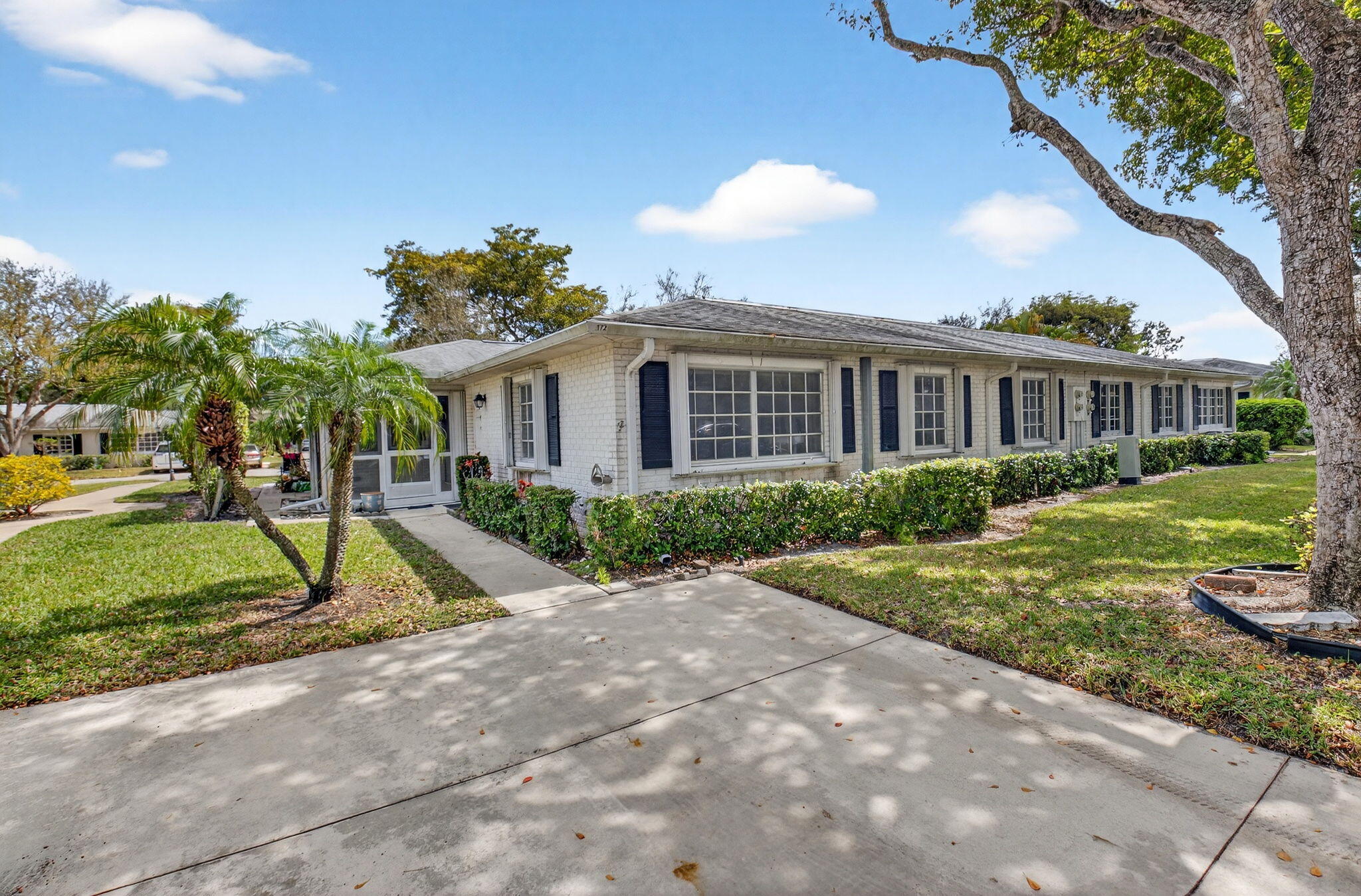 LIMETREE CONDO - Residential