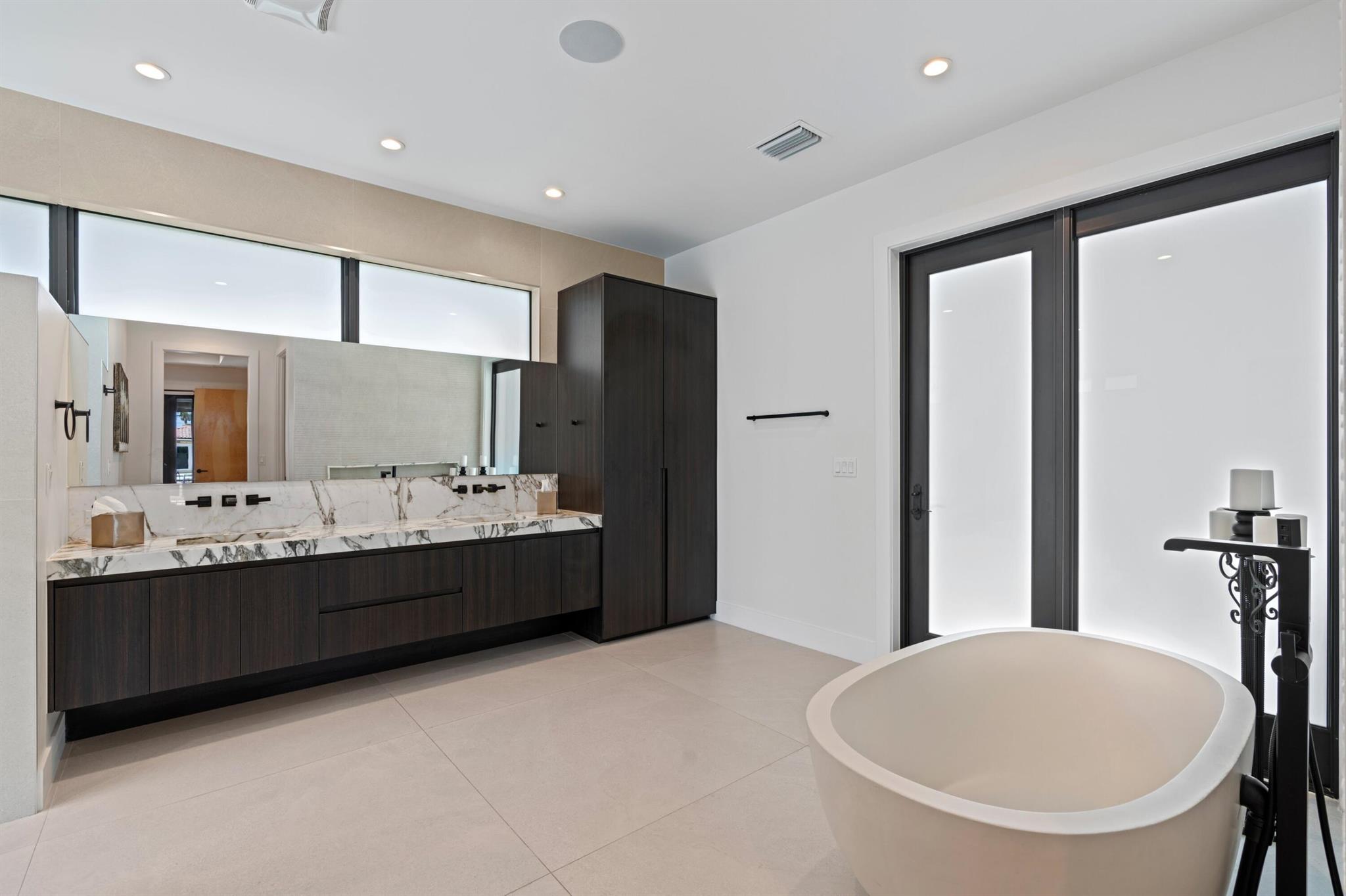 HYPOLUXO PARK IN - Residential