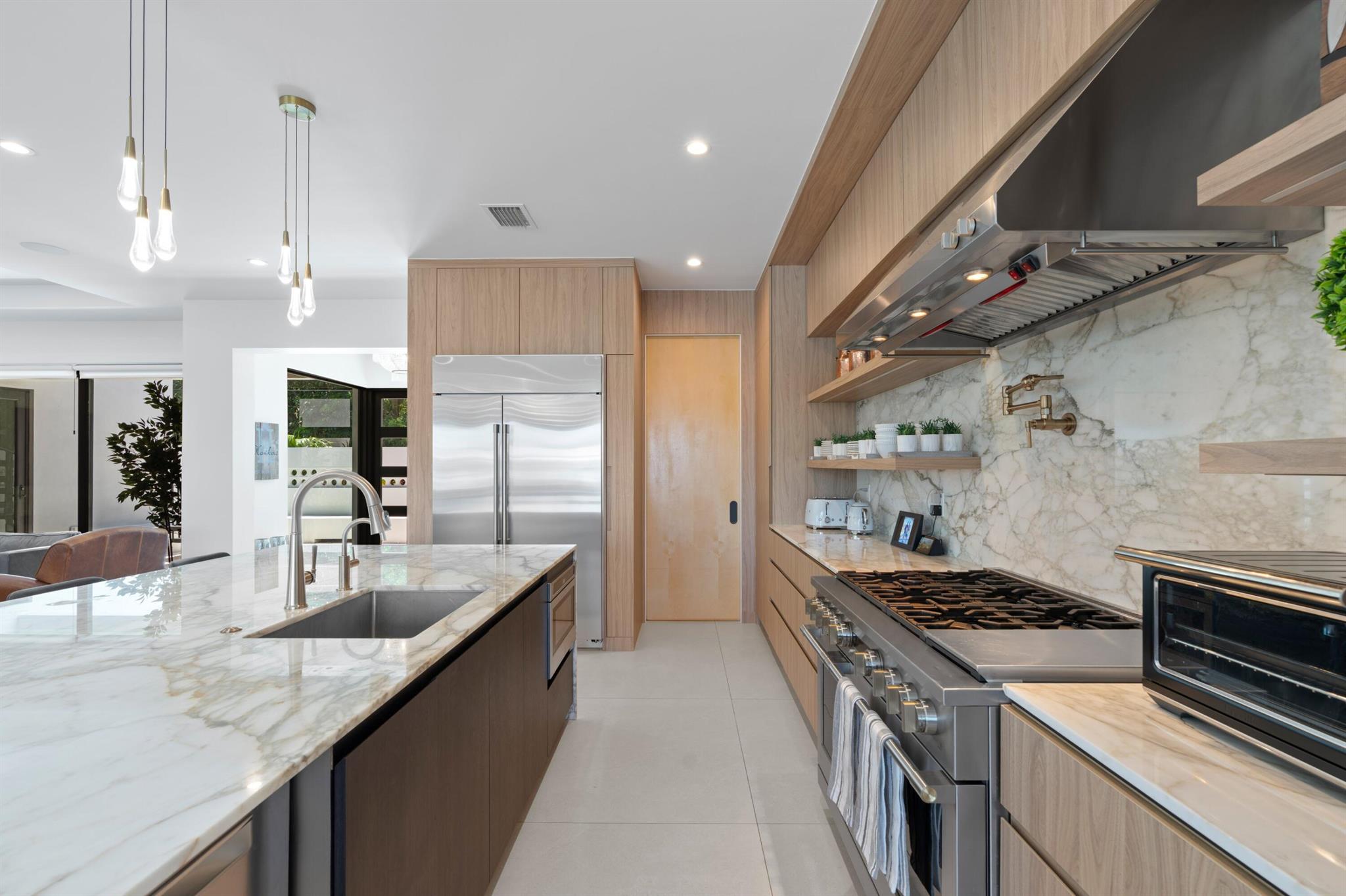 HYPOLUXO PARK IN - Residential