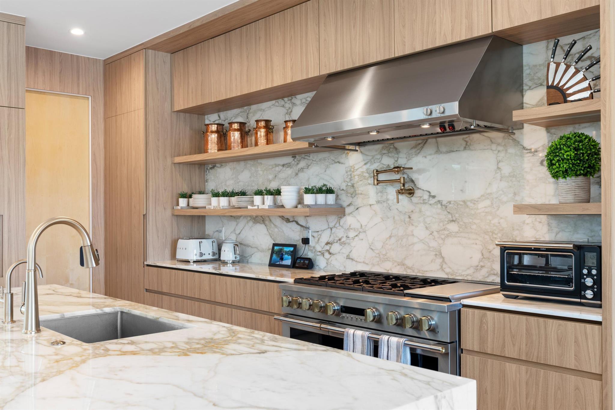 HYPOLUXO PARK IN - Residential