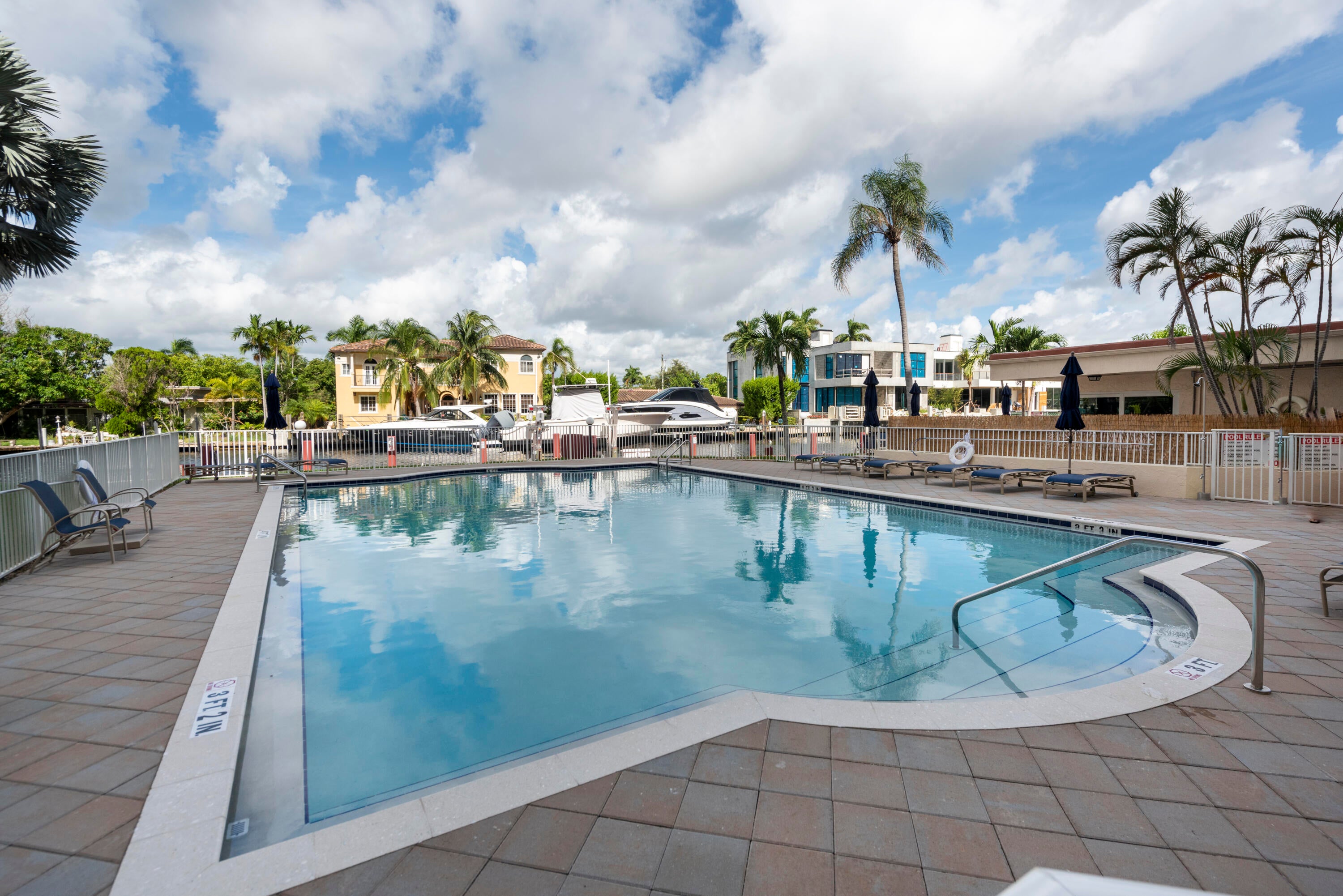 View photos, virtual tours, details... 1391 S OCEAN 803