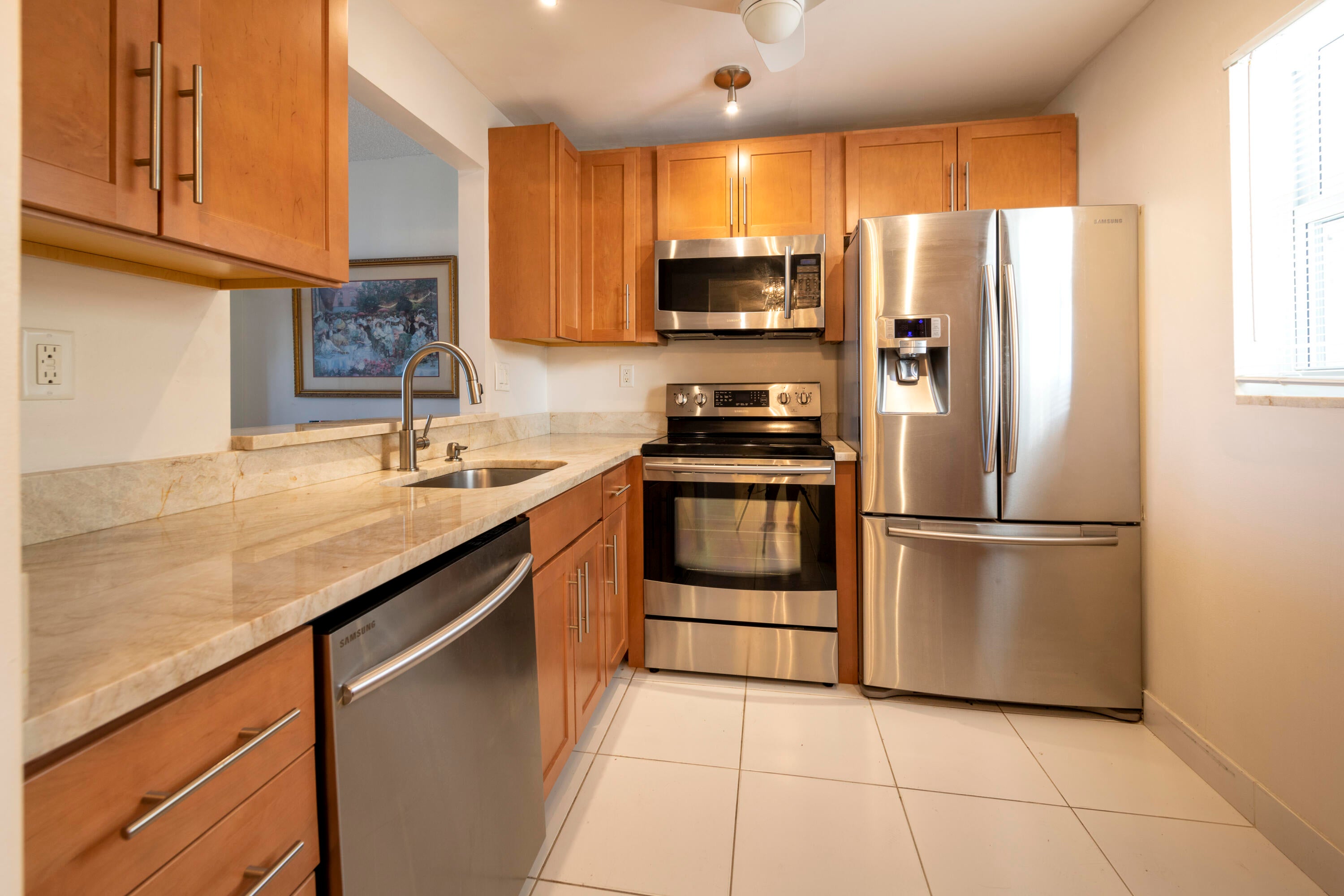 1391 S OCEAN 803