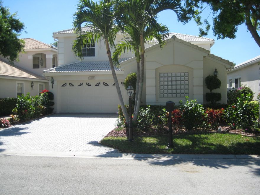 !!!Great Location!!! **NOTE PRICE REDUCTION **Beautiful Pool Home On A Most Desirable Lot In Community. Very Private Southern Exposure. Master Bedroom Downstairs And Second Level Boasts Two Spacious Bedrooms A Jack and Jill Bathroom And A Very Useful Loft. Granite Counters
In The Kitchen And Many Upgrades!!!