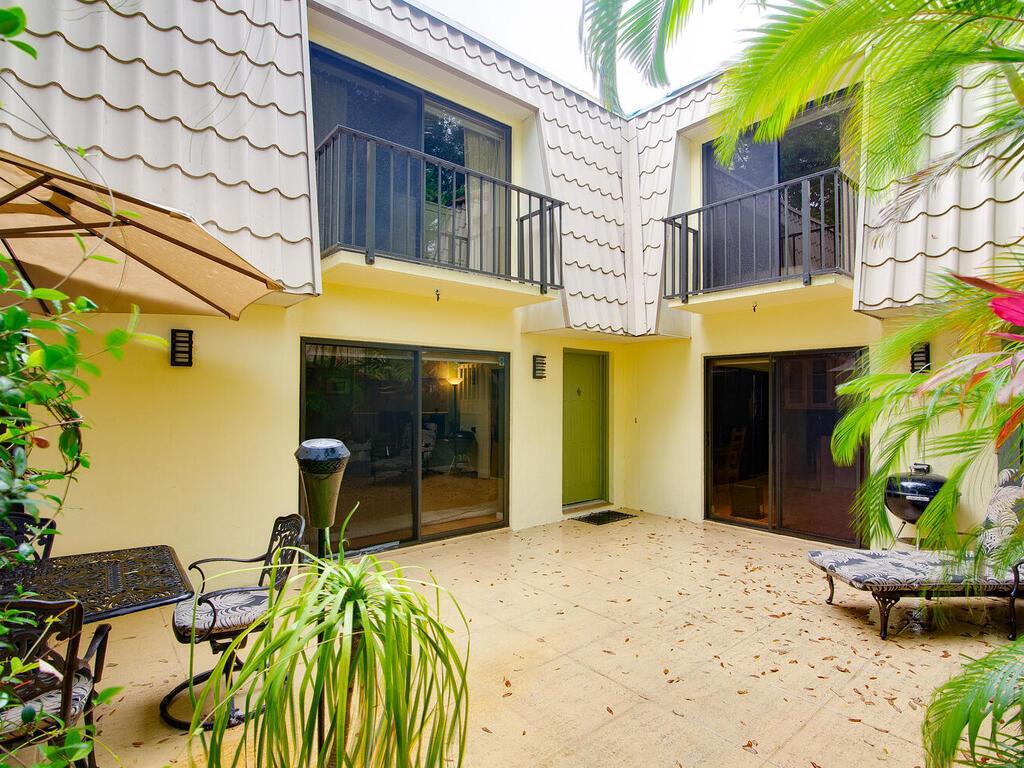 Beautiful fully furnished turnkey unit. Well located. Minutes from everything, beaches, shopping at the outlet mall, I95, and the airport. You won't find a better located rental. Furniture and electronics included, just bring your toothbrush. Unit also boats stainless steel appliances, a wine cooler, new water filtration system, and granite countertops. Come and see your new home today.All details and measurements are approximate and should be independently verified.