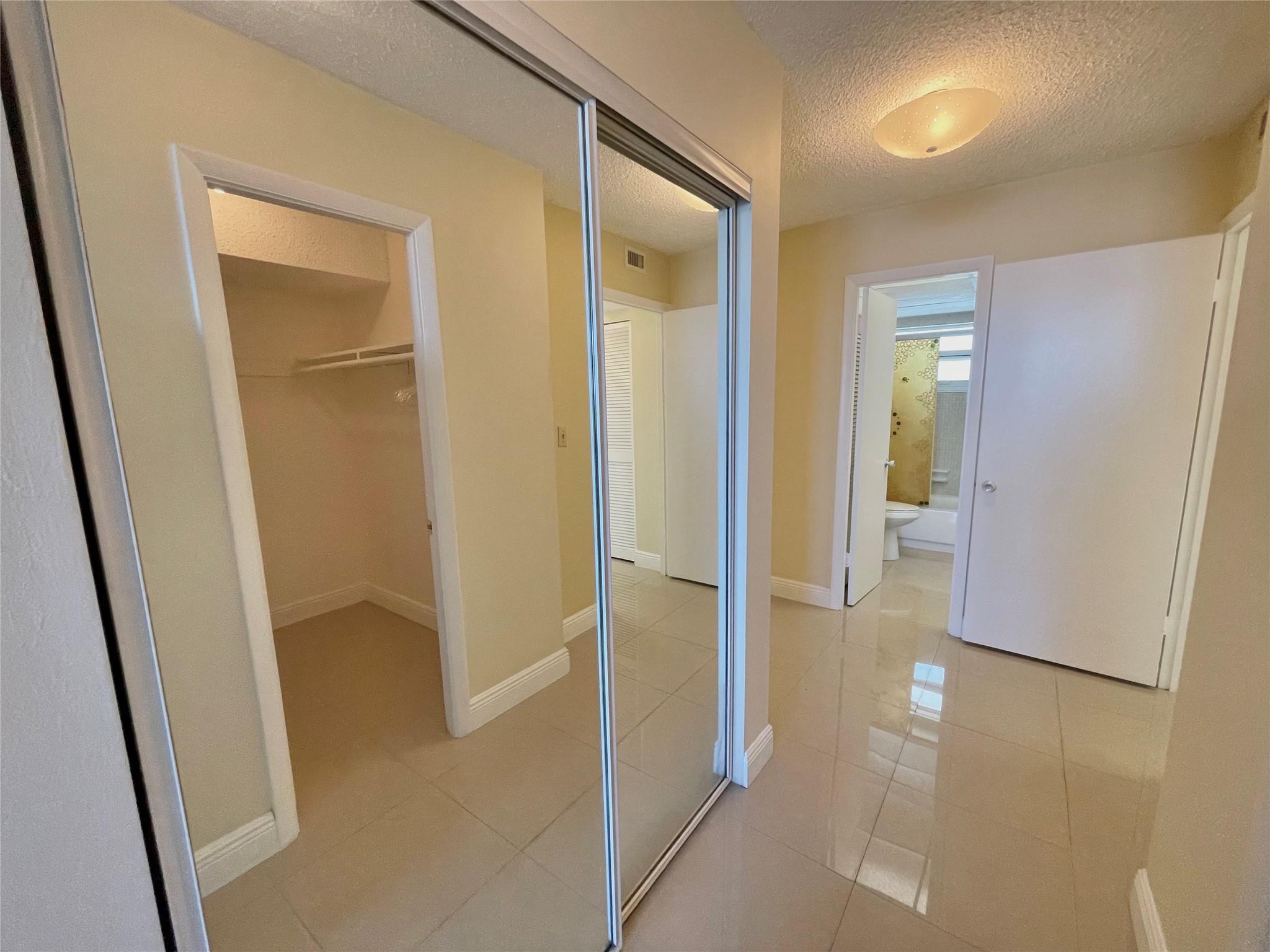 ROYAL BAHAMIAN - Residential