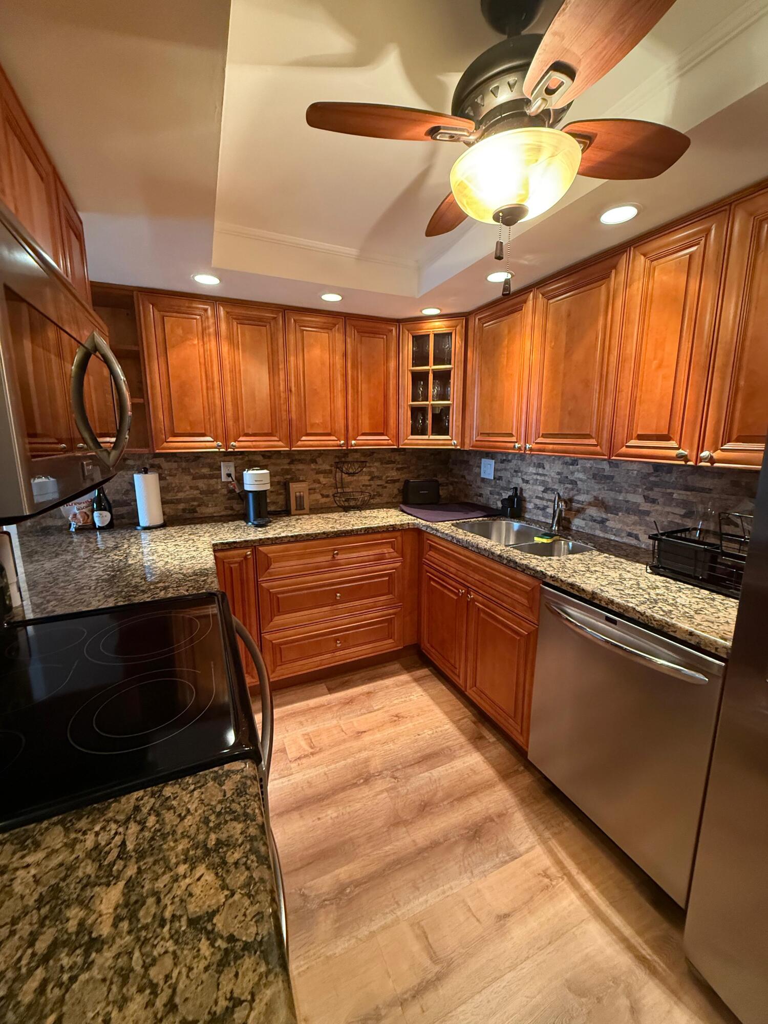 LA COSTA DEL MAR - Residential Lease